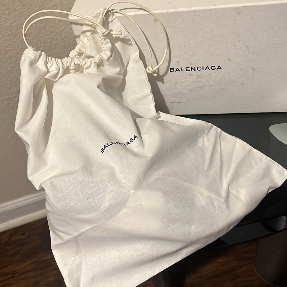 BALENCIAGA RACE RUNNERS‼️‼️ Size 40 - Picture 7 of 11